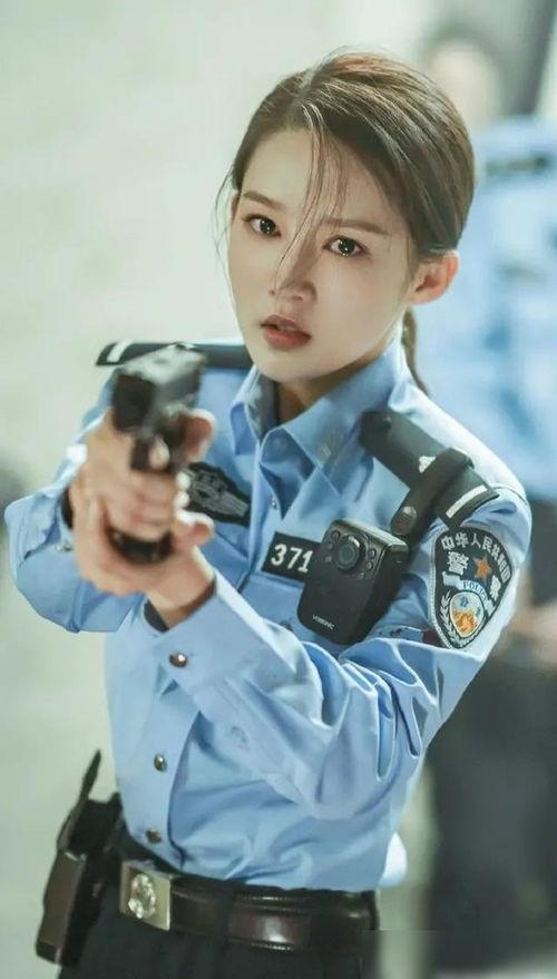 女明星穿警服,女明星演绎时尚警服魅力